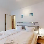 Strandnahe Mit Schwimmbad Im Haus, A Cappella 63, *