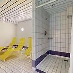 Strandnahe Mit Schwimmbad Im Haus, A Cappella 63, Apartament *