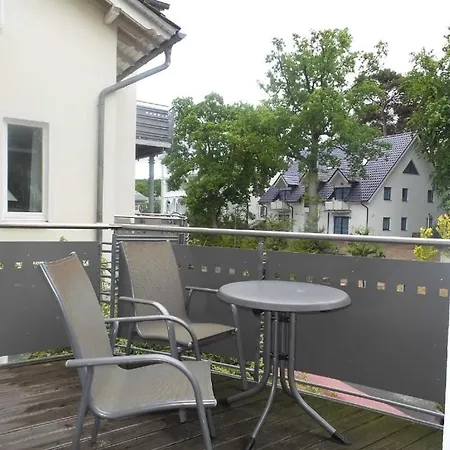 Strandnahe Mit Schwimmbad Im Haus, A Cappella 63, Apartmanhotel Binz