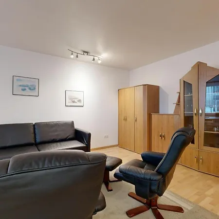 Strandnahe Mit Schwimmbad Im Haus, A Cappella 63, Apartmanhotel Binz