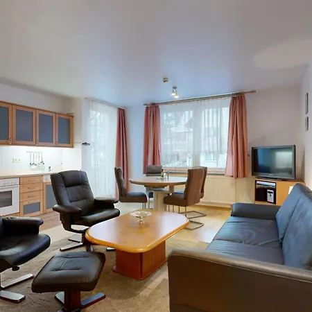 Strandnahe Mit Schwimmbad Im Haus, A Cappella 63, 4*