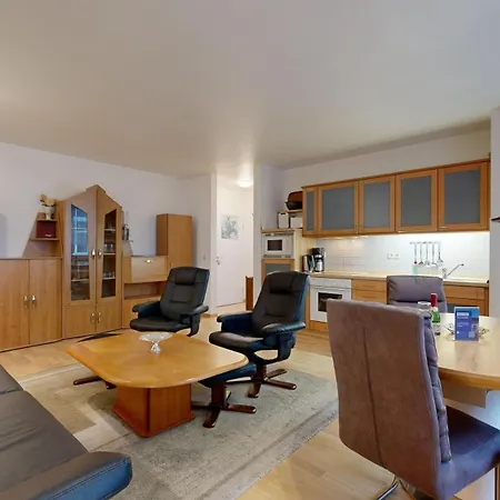 Strandnahe Mit Schwimmbad Im Haus, A Cappella 63, Apartament *