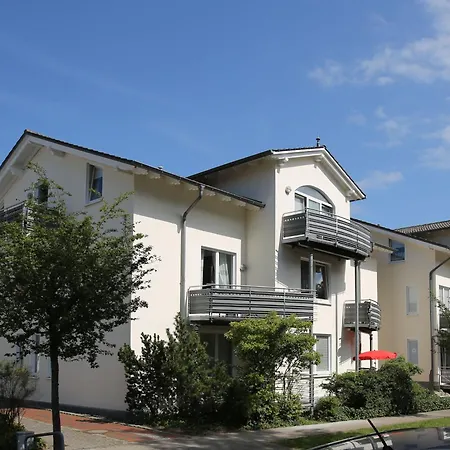Strandnahe Mit Schwimmbad Im Haus, A Cappella 63, Apartament *